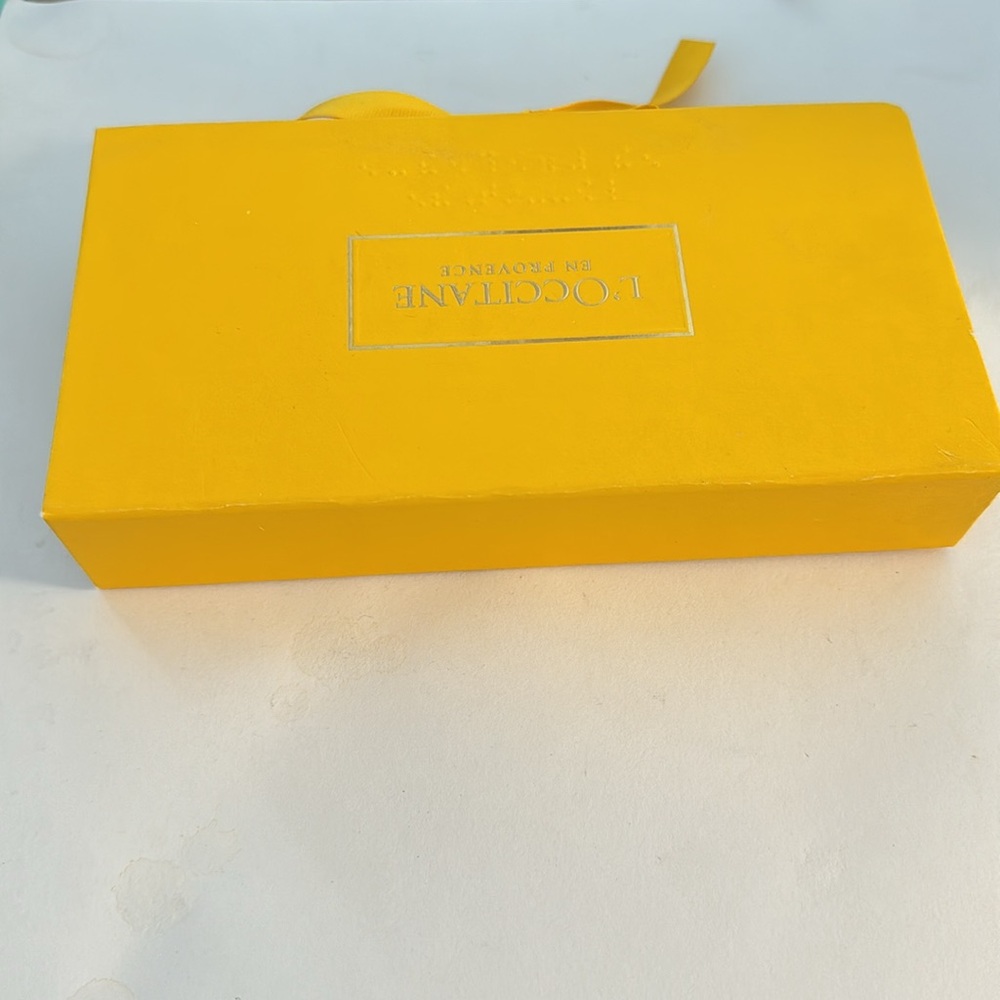 L'Occitane Yellow Gift Box with Ribbon - Picture 5 of 5